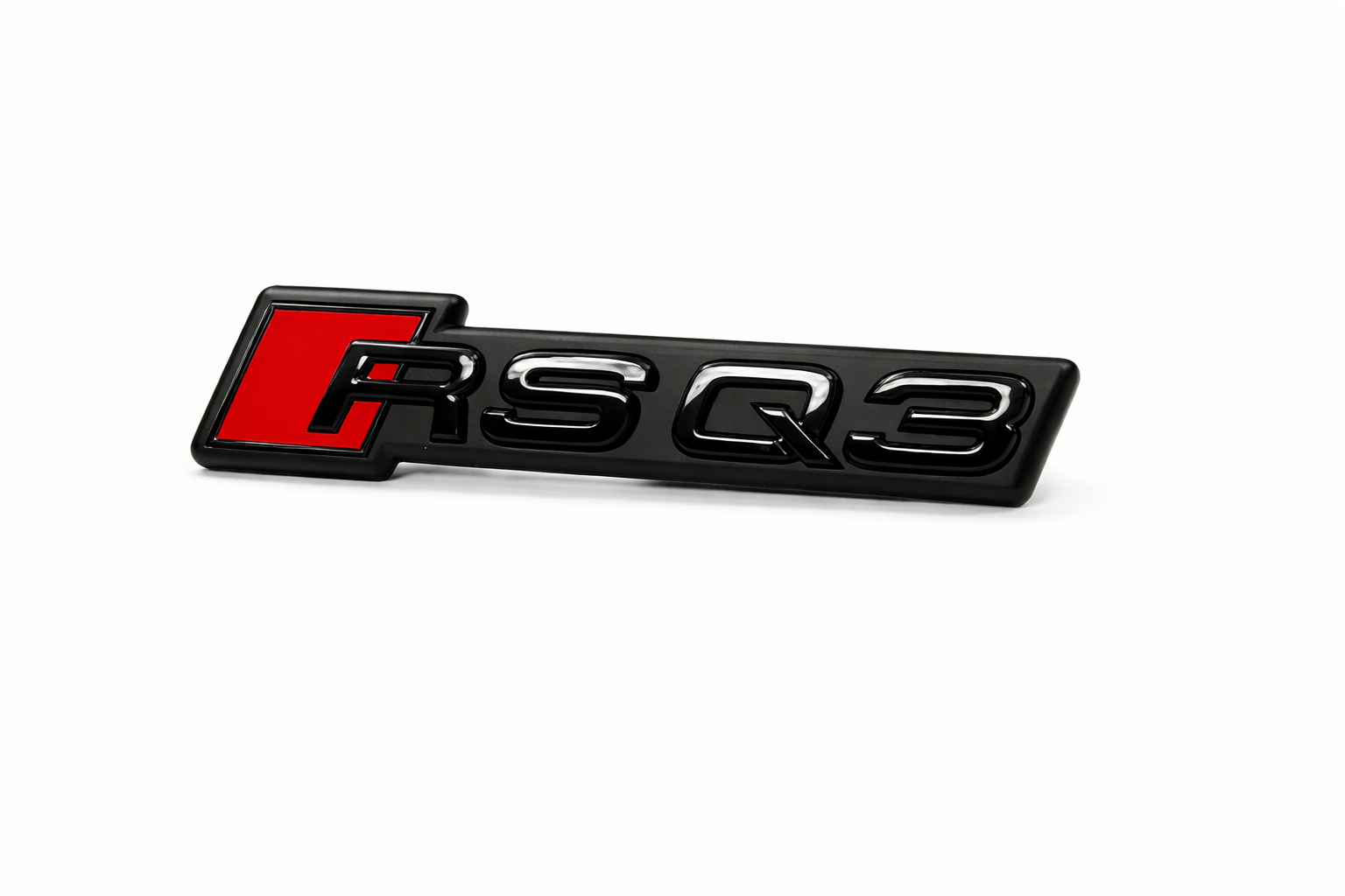 Audi RSQ3 (F3) embleem voorzijde grill (met houder)