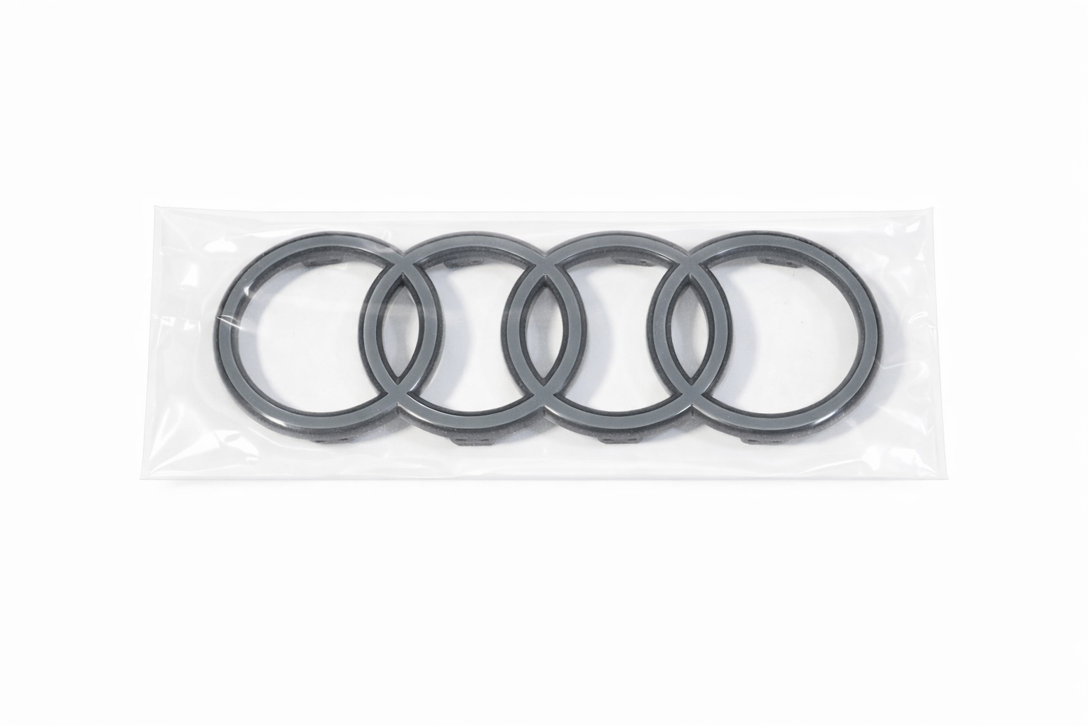Audi A5 (B10) voorzijde logo zwart black edition embleem