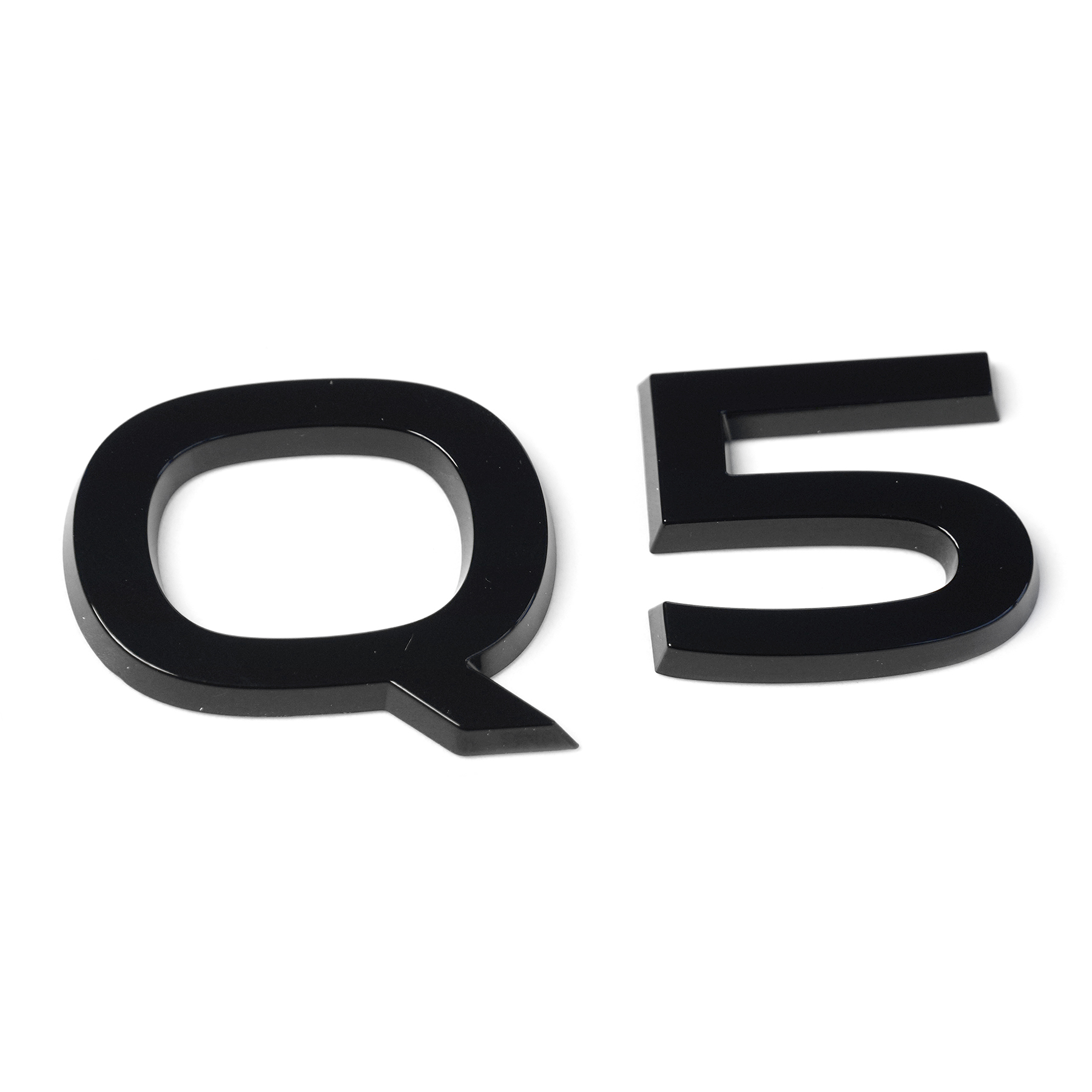Audi Q5 (GU) blackline embleem