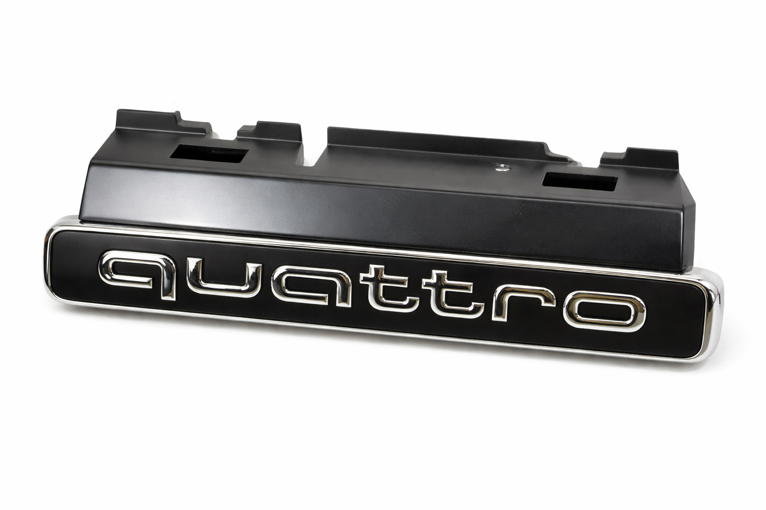 Audi A4 (8W) Quattro grille embleem 