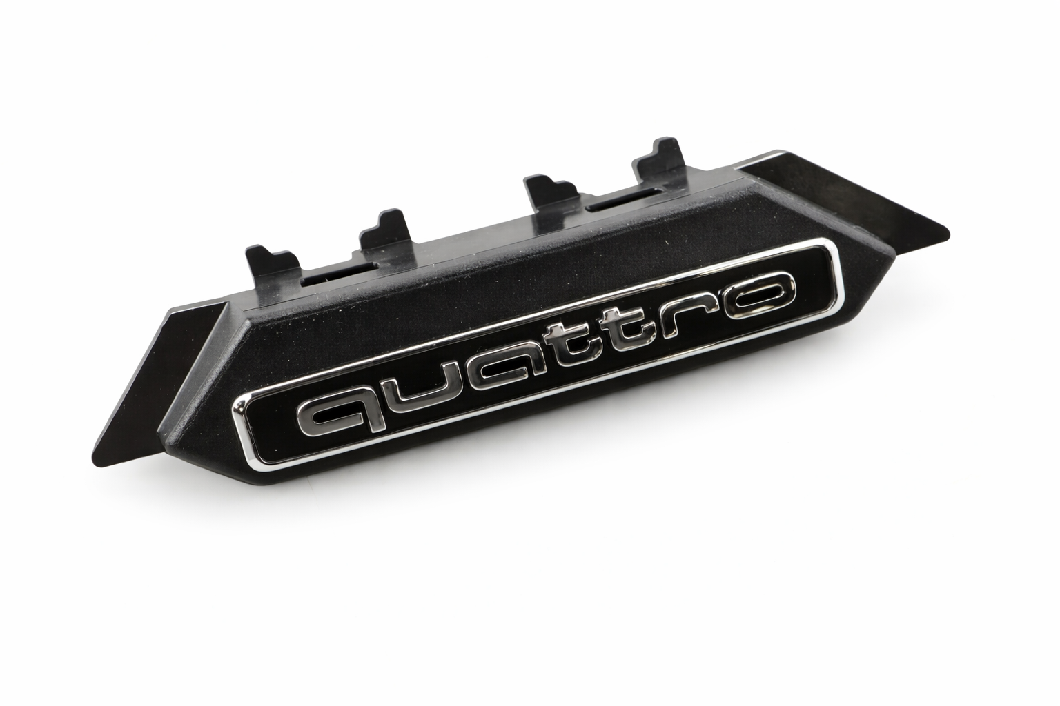 Audi A4 (B9/8W) Quattro embleem - honinggraad grille
