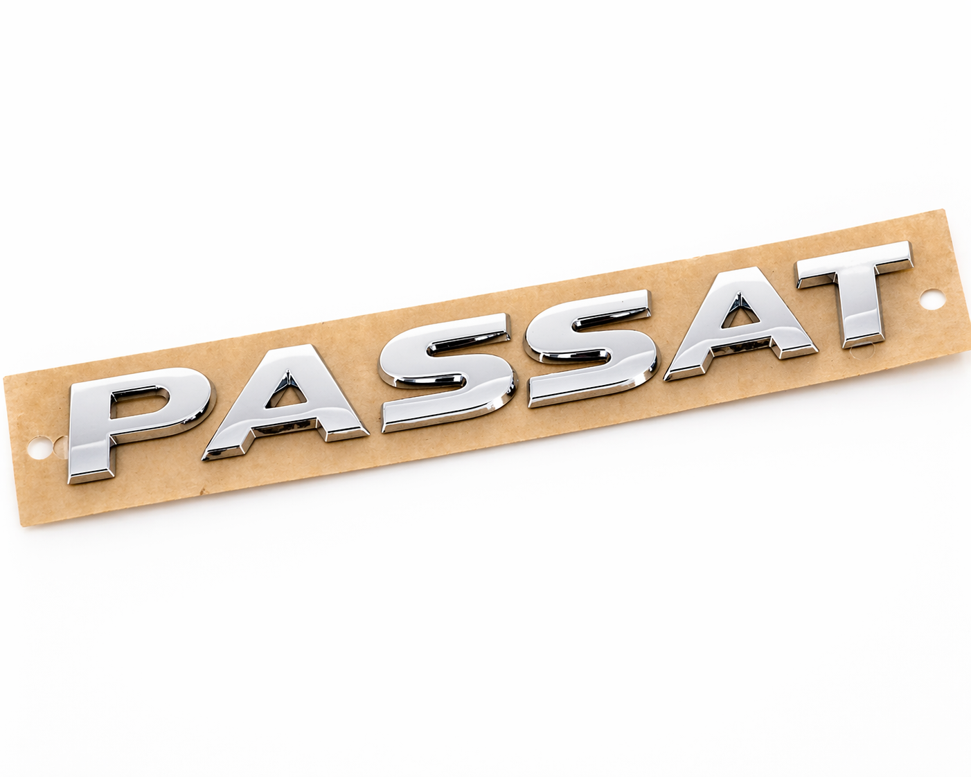 Volkswagen Passat B8 (3G) typeaanduiding embleem - achterzijde