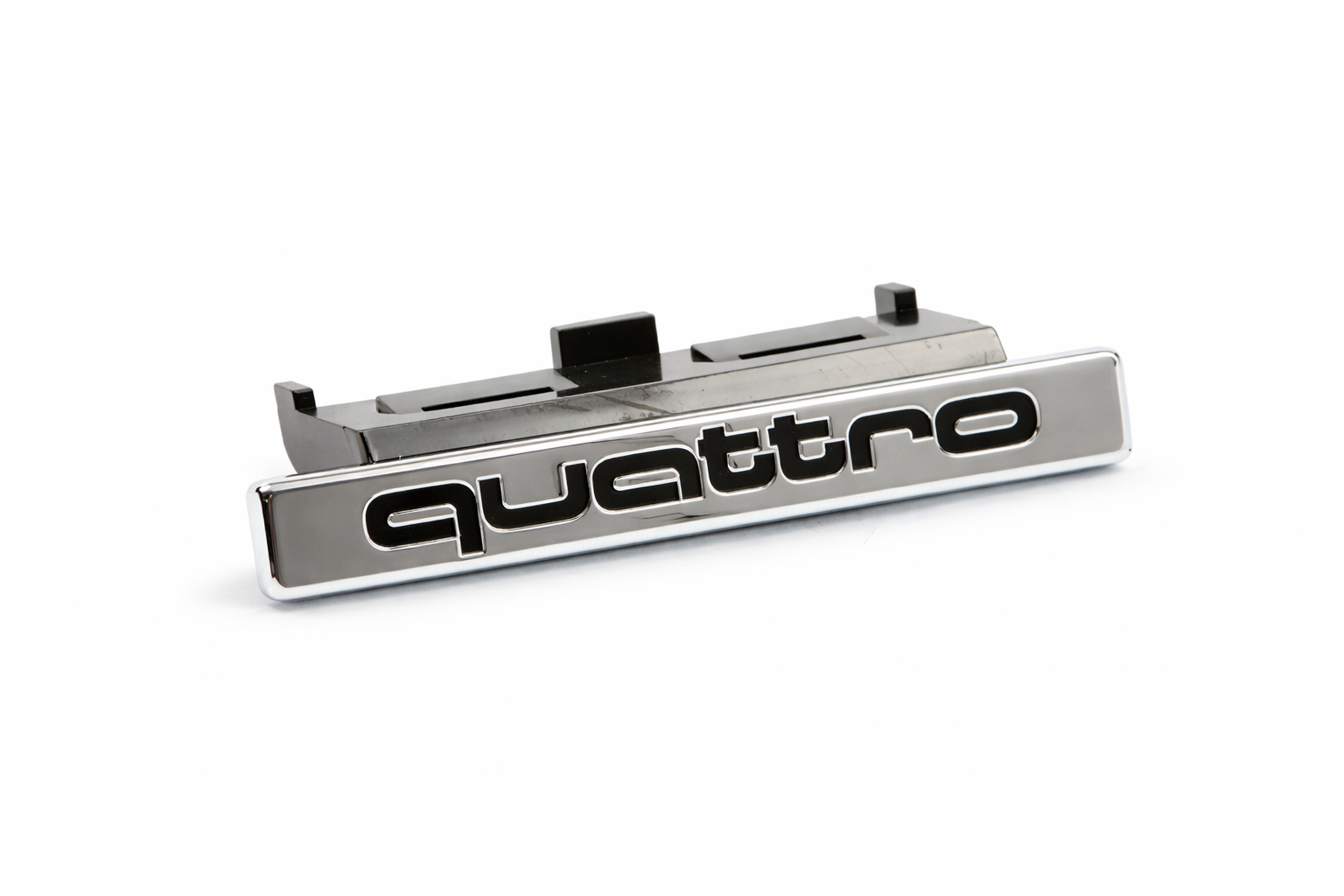 Audi A5 (8T) Quattro grill embleem 